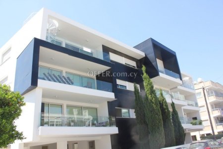 Apartment (Penthouse) in Agios Nektarios, Limassol for Sale