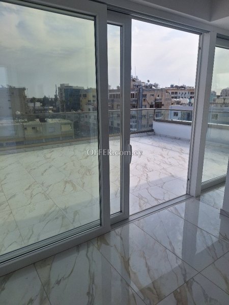 Apartment (Penthouse) in Larnaca Port, Larnaca for Sale - 1