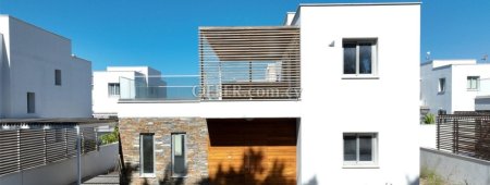 House (Maisonette) in Kato Paphos, Paphos for Sale - 1