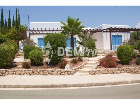 Villa For Rent in Peyia, Paphos - DP4027