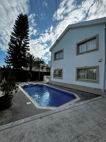 FULLY FURNISHED VILLA CLOSE TO FOUR SEASONS HOTEL! - 11