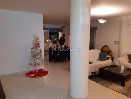 Apartment (Penthouse) in Larnaca Centre, Larnaca for Sale - 10