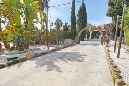 3 bed bungalow in peyia - 10