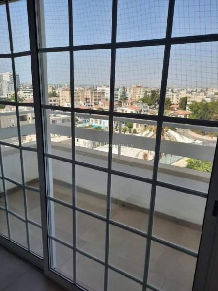 Apartment (Penthouse) in Larnaca Centre, Larnaca for Sale - 9