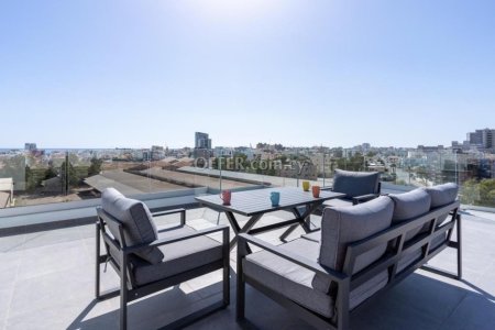 Apartment (Penthouse) in Larnaca Port, Larnaca for Sale - 8