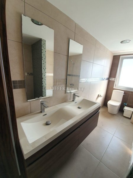 Commercial (Office) in Strovolos, Nicosia for Sale - 8