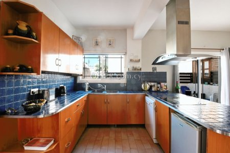 3 Bed House for Sale in Kamares, Larnaca - 8