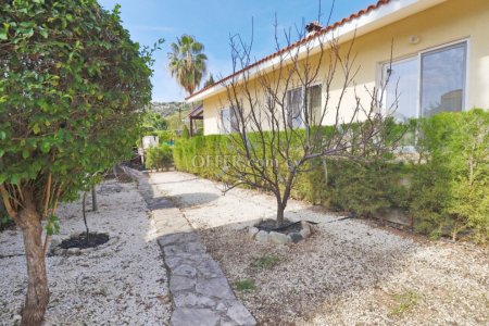3 bed bungalow in peyia - 8