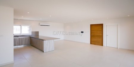 For Sale €603,000 Apartment 2 bedrooms Retiré Germasogeia, Yermasogeia Limassol - 11
