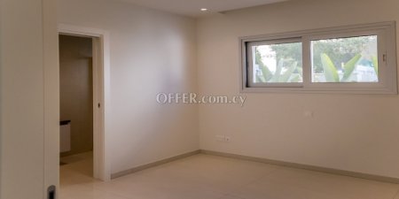 For Sale €503,000 Apartment 2 bedrooms Germasogeia, Yermasogeia Limassol - 9