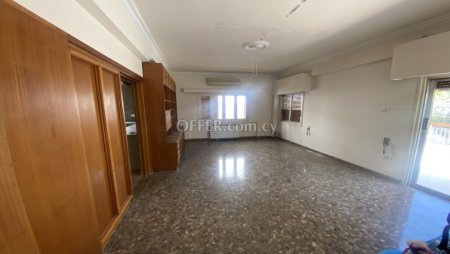 For Rent €1,600 Apartment 3 bedrooms Strovolos Nicosia - 10