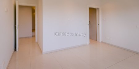 For Sale €527,000 Apartment 2 bedrooms Germasogeia, Yermasogeia Limassol - 8