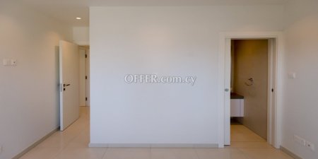 For Sale €527,000 Apartment 2 bedrooms Germasogeia, Yermasogeia Limassol - 7