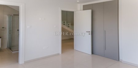 For Sale €503,000 Apartment 2 bedrooms Germasogeia, Yermasogeia Limassol - 6