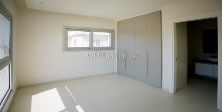 For Sale €603,000 Apartment 2 bedrooms Retiré Germasogeia, Yermasogeia Limassol - 6