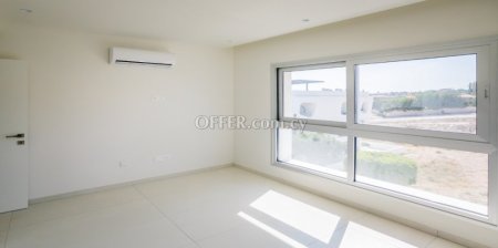 For Sale €603,000 Apartment 2 bedrooms Retiré Germasogeia, Yermasogeia Limassol - 5