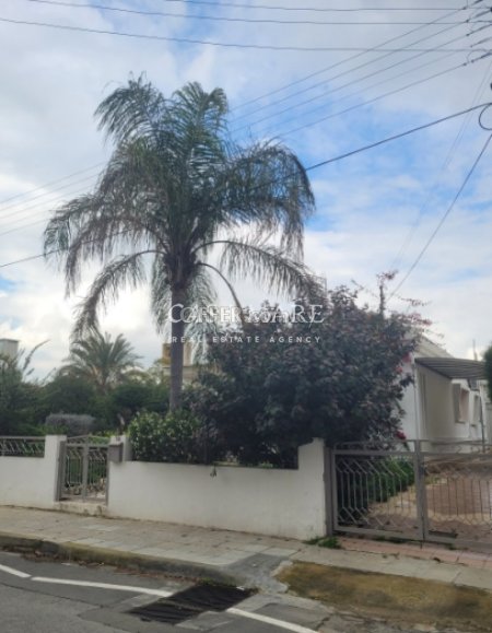 Detached house with three bedrooms in Strovolos near Tseriou Avenu - 1