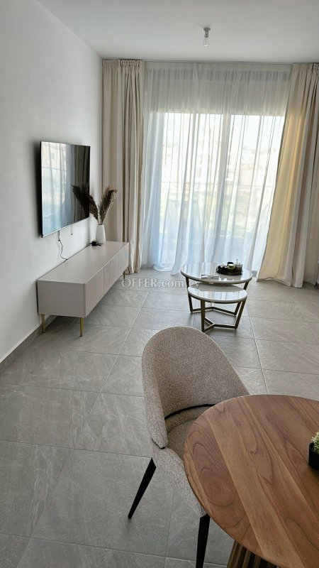 Brand New Modern 1 Bedroom Apartment in Universal - 9