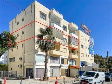 Four-bedroom apartment in Mouttagiaka, Limassol - 2