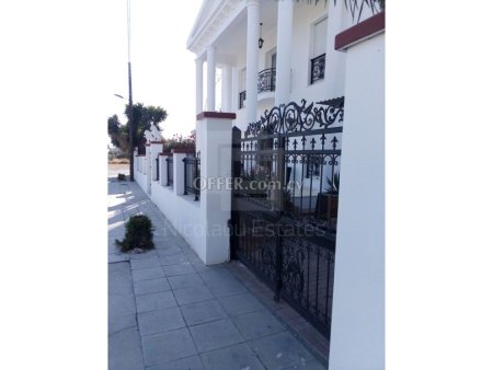 Four Bedroom House with a Private Swimming Pool in Aradippou Larnaca - 4
