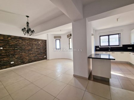 Three bedroom apartment in Agioi Omologites Nicosia - 4