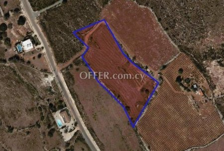 Residential Field for sale in Ineia, Paphos