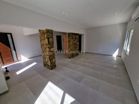 Commercial Building for sale in Apostolou Petrou & Pavlou, Limassol