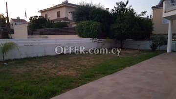 5 Bedroom House With Big Yard  In Archangelos, Nicosia
