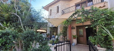 4 Bed Semi-Detached House for rent in Episkopi, Limassol - 1