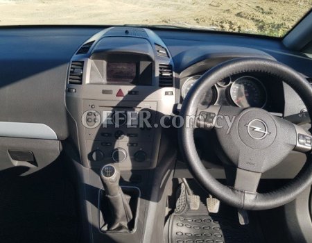 2006 Opel Zafira 1.5L Petrol Manual Van/Minivan - 2