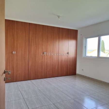 For Sale €160,000 Apartment 2 bedrooms Egkomi Nicosia - 3