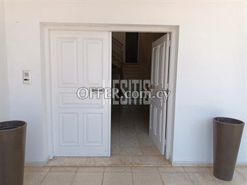 5 Bedroom House In a Plot Of 1700 Sq.m. With Maids Room  In Geri, Nico