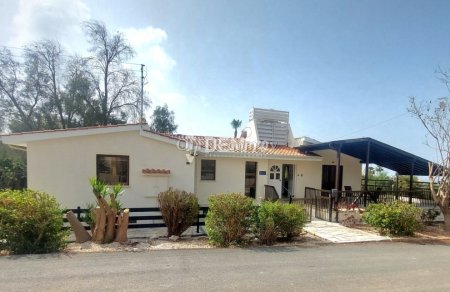 Villa For Sale in Peyia, Paphos - DP4055 - 1