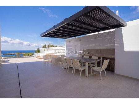 4 Bedroom Sea Front Villa for Sale in Peyia