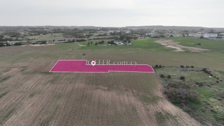 50 share of a residential field in Paralimni Ammochostos - 3
