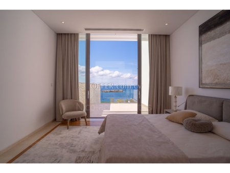 4 Bedroom Sea Front Villa for Sale in Peyia - 6