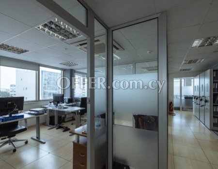 Office 300m2 in commercial office in Limassol's city center