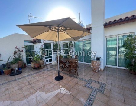 House upper floor - For Rent – Petrou and Pavlou area – Limassol