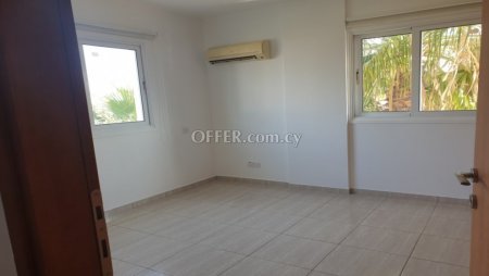 For Sale €160,000 Apartment 2 bedrooms Egkomi Nicosia - 4