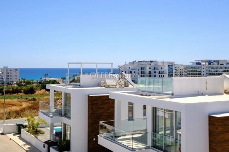 4-Bedroom Villa Centrally Protaras - 3