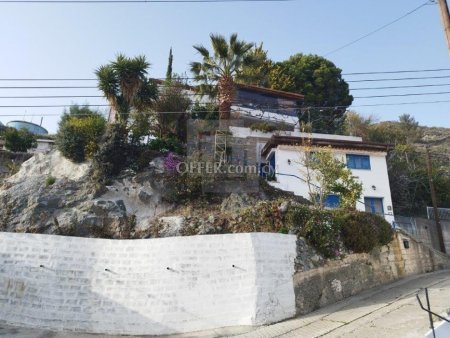 Traditional multi level 4 bedroom house in Kalo Chorio Limassol