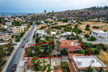 House (Detached) in Agios Tychonas, Limassol for Sale