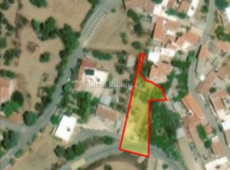 RESIDENTIAL LAND WITH OLD TRADITIONAL HOUSE IN VASA KELLAKIOU LIMASSOL