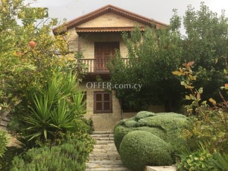 4 Bed Detached House for sale in Vouni, Limassol