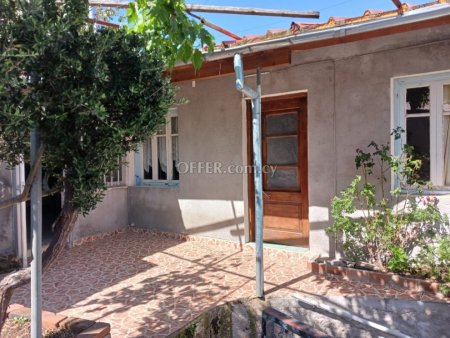 3 Bed Semi-Detached House for sale in Kato Platres, Limassol - 1