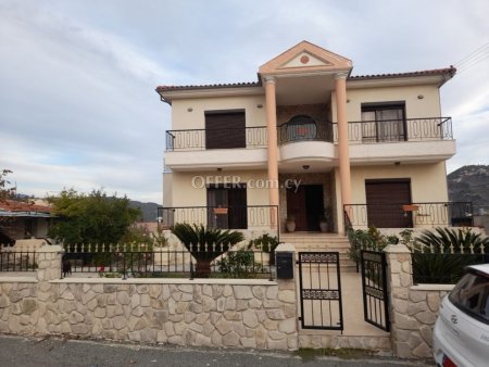 9 Bed Detached Villa for sale in Limnatis, Limassol