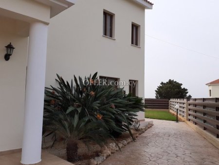 5 Bed Detached House for rent in Peyia, Paphos
