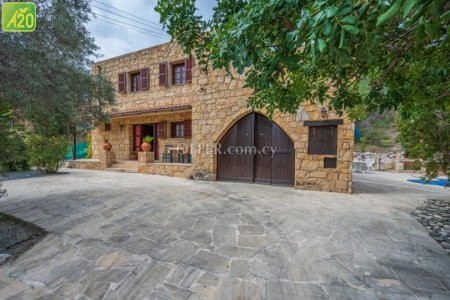 Detached Villa in Lysos