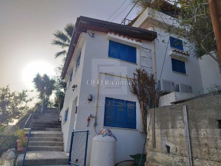 Traditional multi level 4 bedroom house in Kalo Chorio Limassol - 10