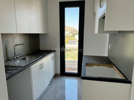 2 Bed Apartment for Rent in Oroklini, Larnaca - 8